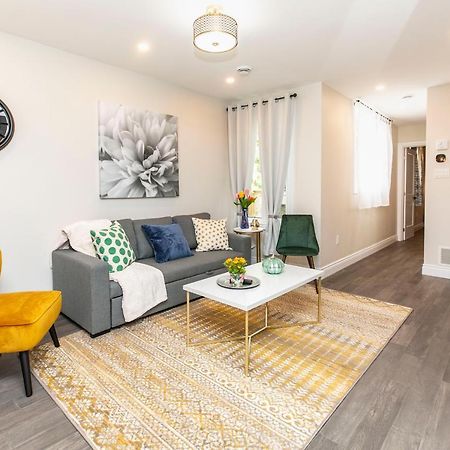 Luxury 1Br With King Bed - Steps From Byward Market! Appartement Ottawa Buitenkant foto