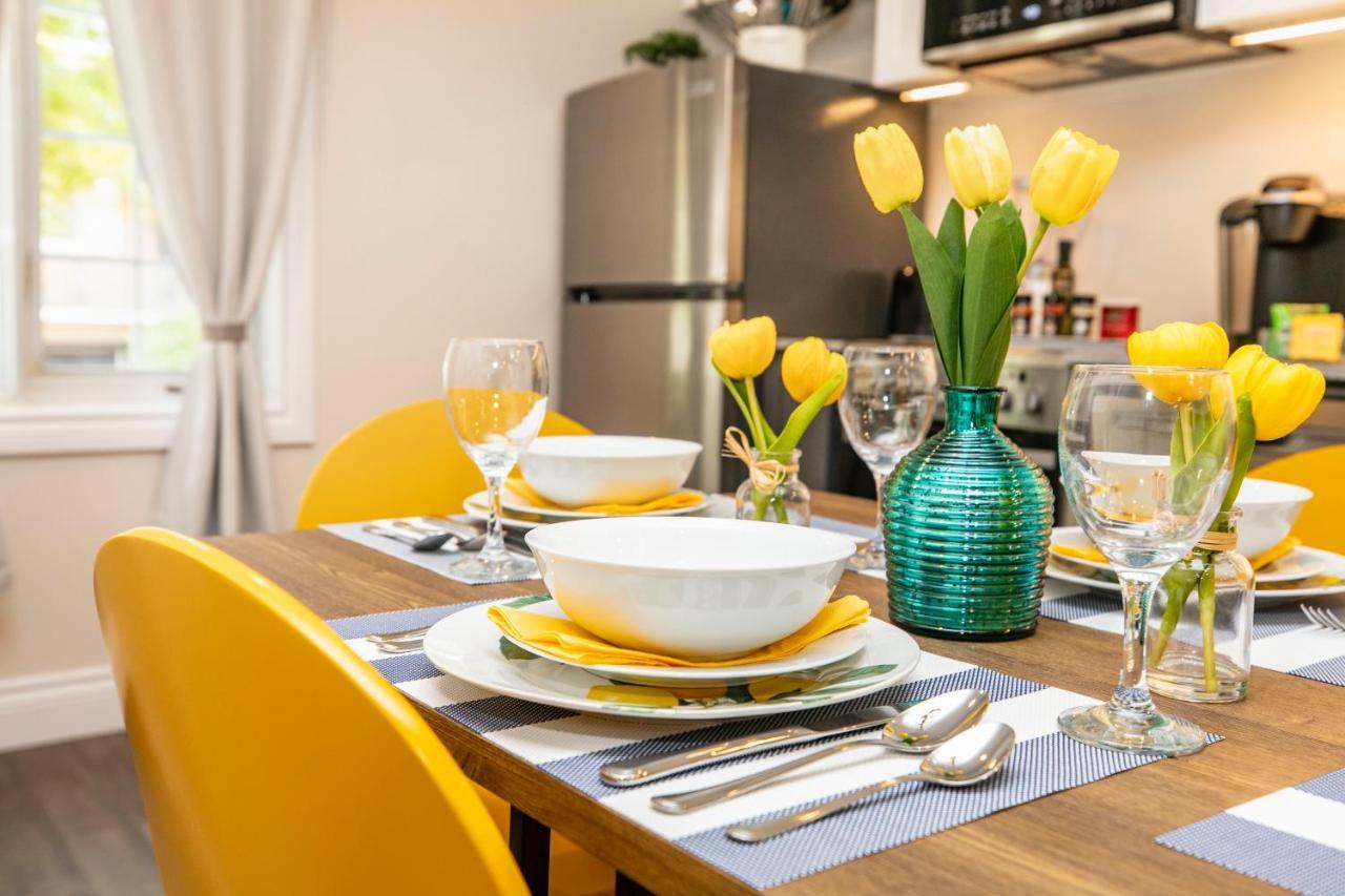 Luxury 1Br With King Bed - Steps From Byward Market! Appartement Ottawa Buitenkant foto