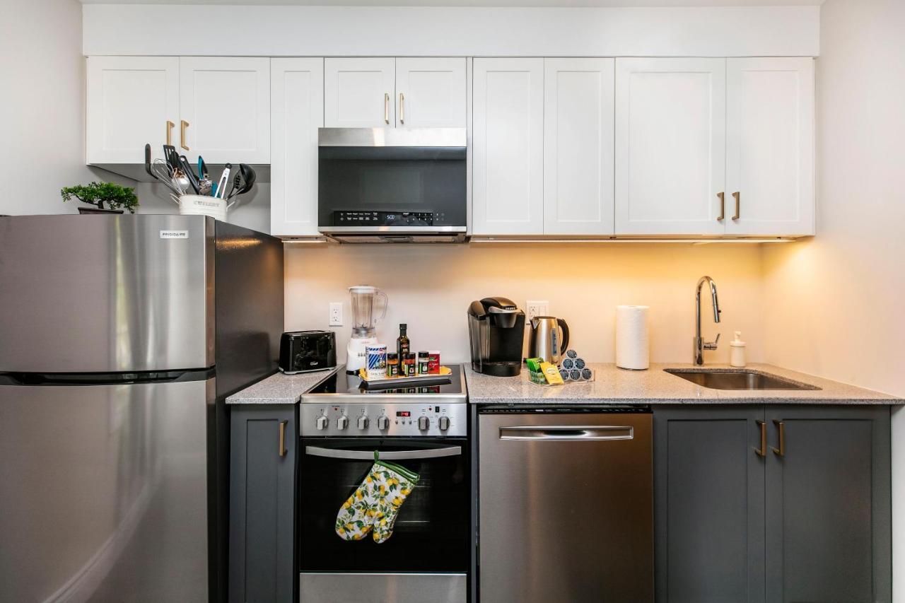 Luxury 1Br With King Bed - Steps From Byward Market! Appartement Ottawa Buitenkant foto